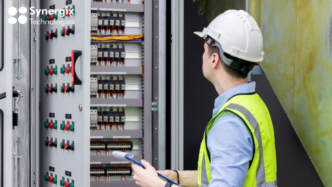 What is Field Service Application and Its Benefits? Field Service Application and Benefit banner - What is Field Service Application and Its Benefits?